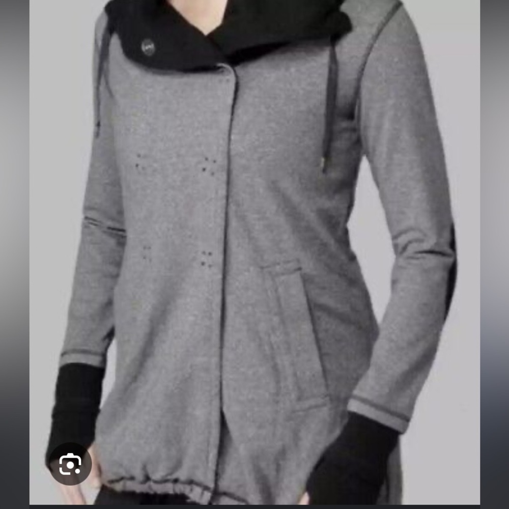 Lululemon Athletica Gratitude Women’s Size 6 Jacket